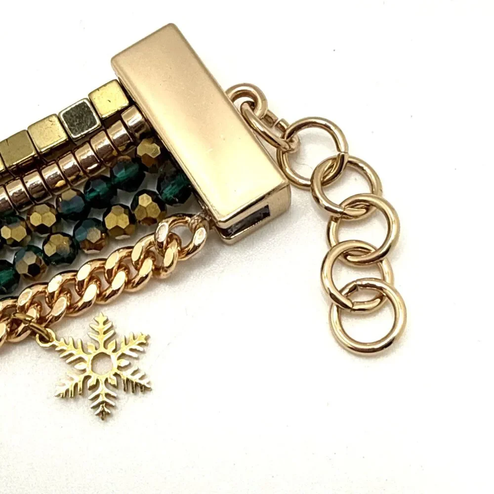 Victoria Emerson Multi Strand Bracelet Green Bead Christmas Tree Star Charms 7.5